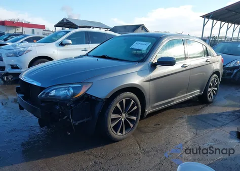 2013 Chrysler 200 Touring из США, поврежденный, VIN 1C3CCBBB9DN655348